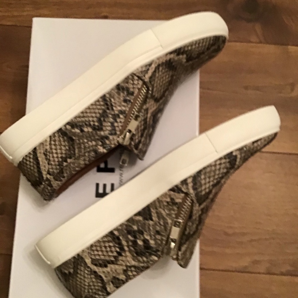 NWB REPORT PYTHON PRINT SHOES - Picture 7 of 12